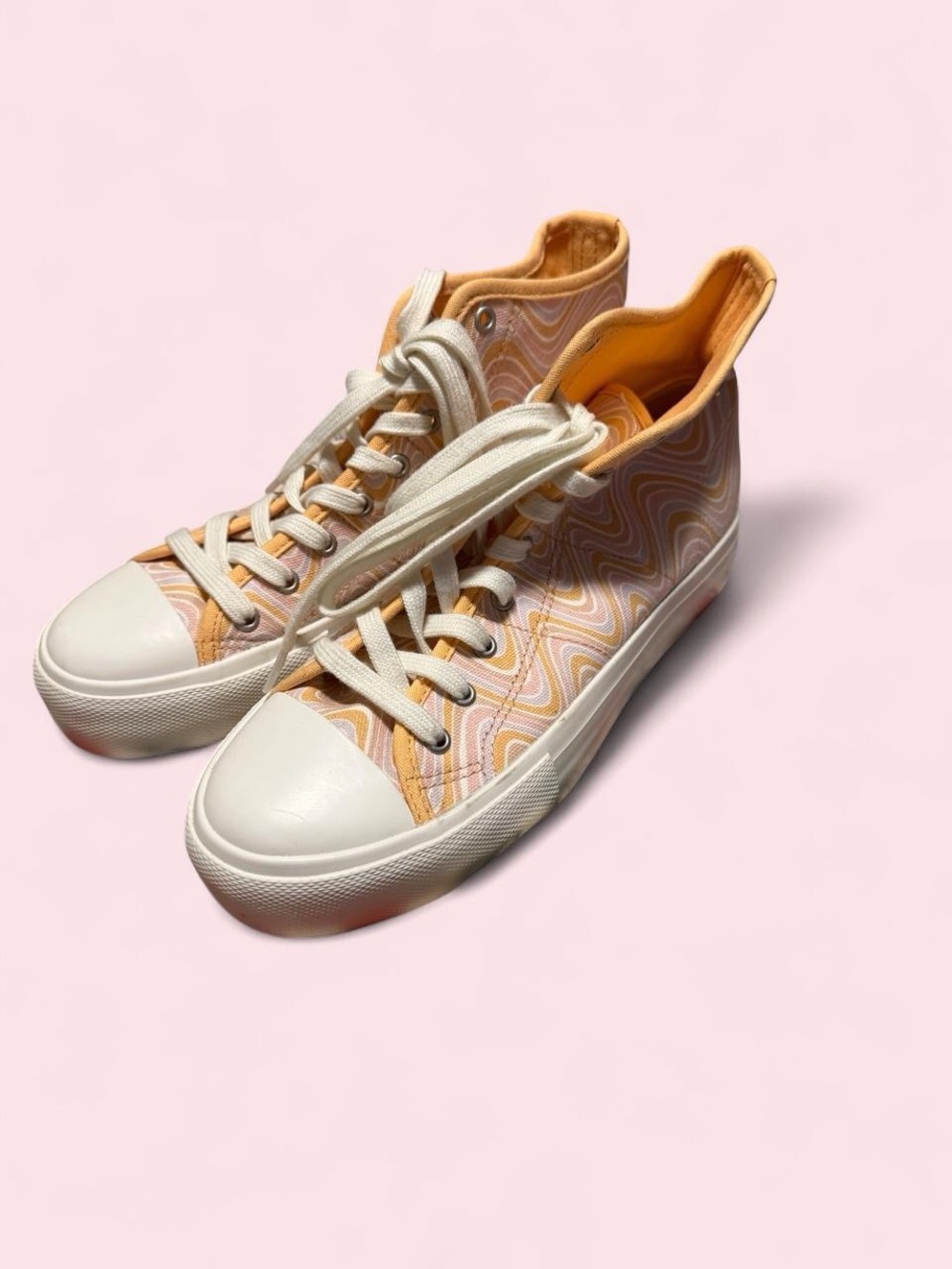 American Eagle Outfitters Groovy High-Top Sneakers